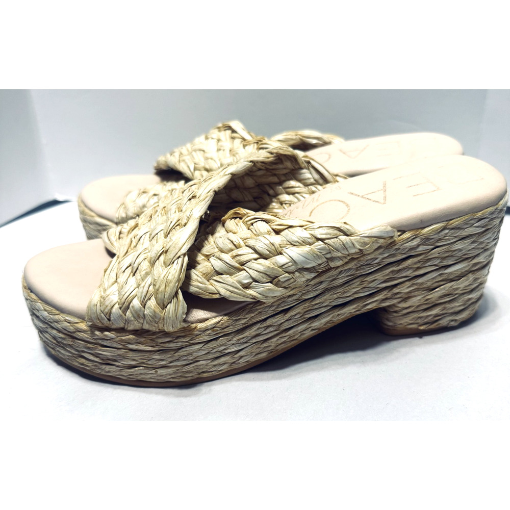 Beach by Matisse Sandals Ocean Ave natural raffia straw woven Platform heel sz 8